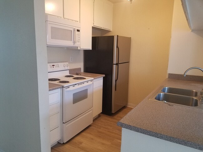Photo - 4253 Central Ave Condo Unit 5