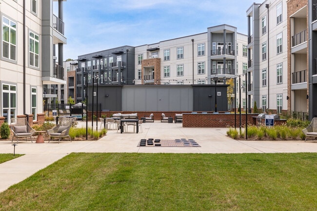The Leo LoSo apartments — community photo