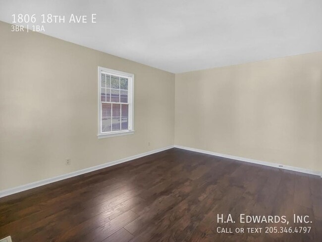 Photo - 1806 18th E Ave