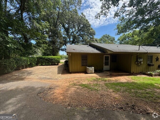 Building Photo - 635 Epps Bridge Pkwy Rental