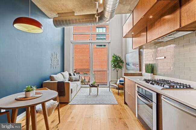 Building Photo - 1515 15th St NW Unit 406A