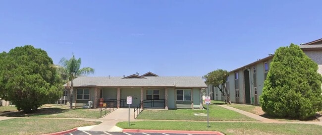 Photo - 300 E Mann Rd