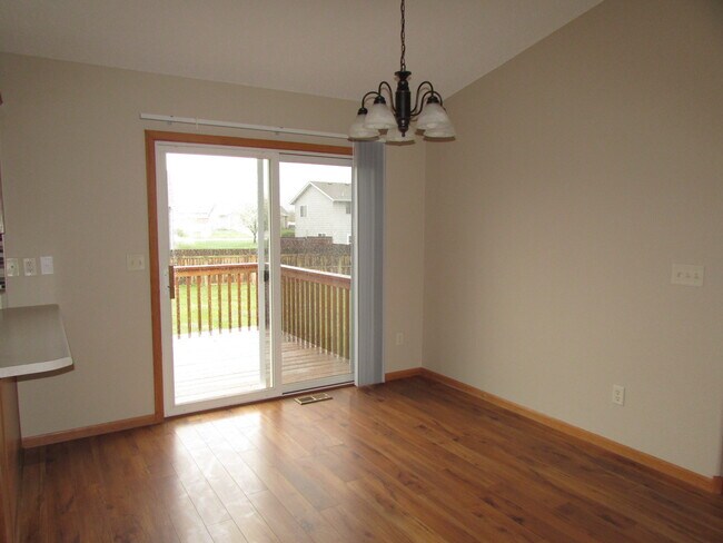 Photo - 4 BEDROOM | 3 BATH | FENCED YARD | DOUBLE ...