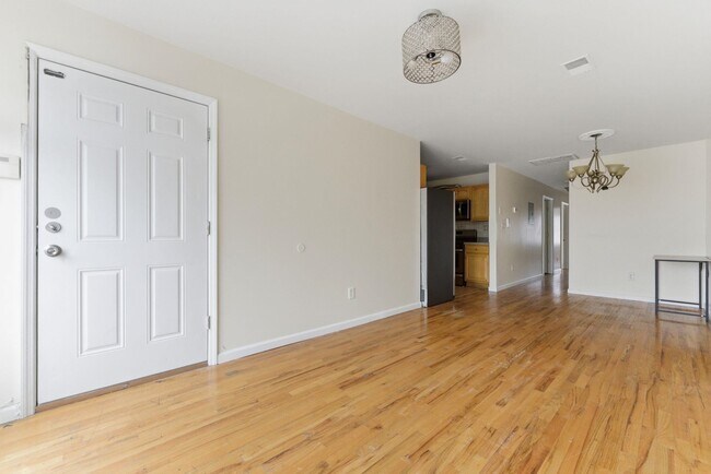 Photo - 46 ARMSTRONG St Unit 2