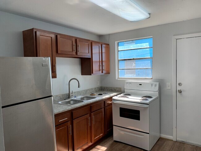 Photo - 1006 W 25th St Unit 2