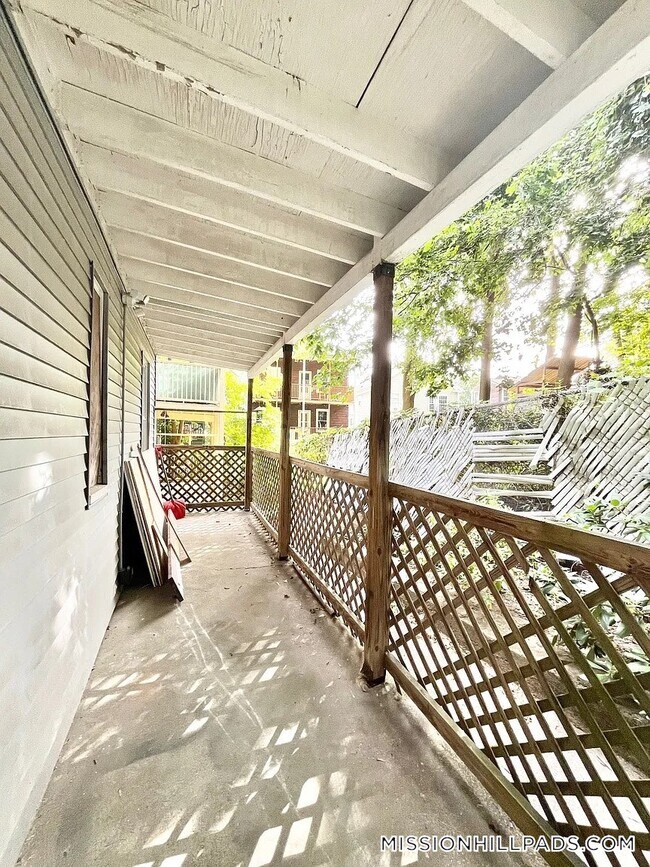 Photo - 10 Bucknam St Unidad 1