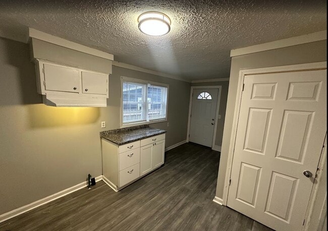 Photo - 3453 Boulevard Pl