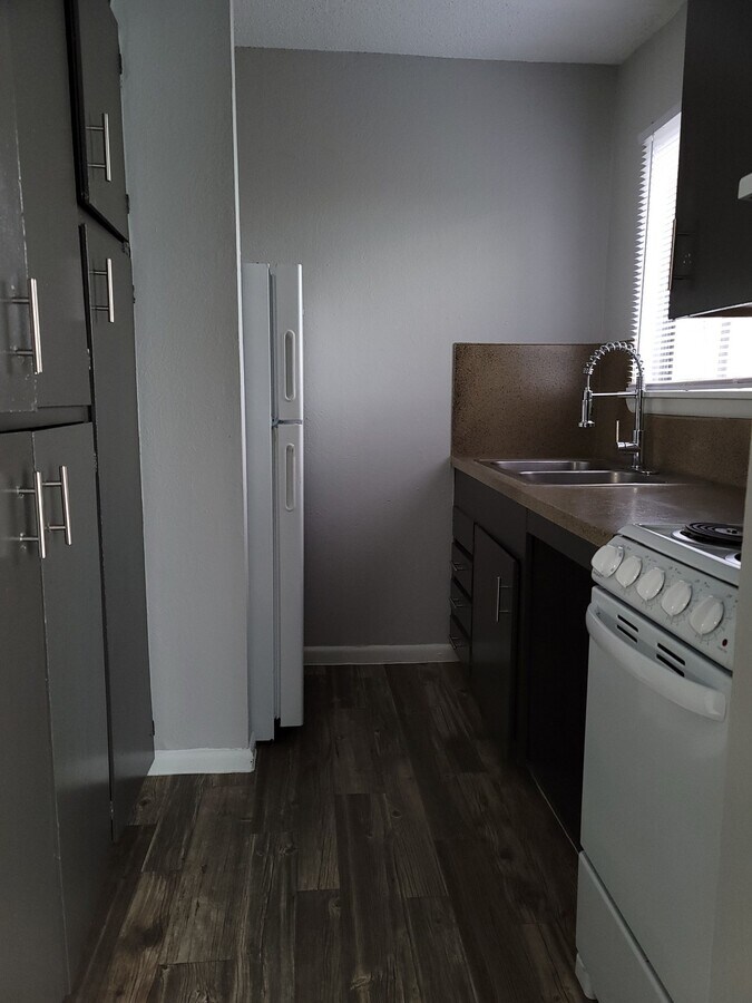 Photo - Weber Square