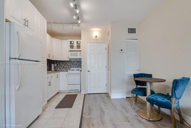 Photo - 2539 S Bayshore Dr Unidad 428E