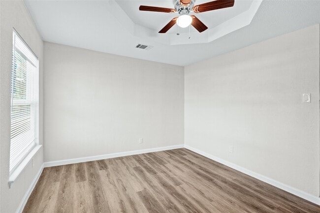 Photo - 207 E Bernard St