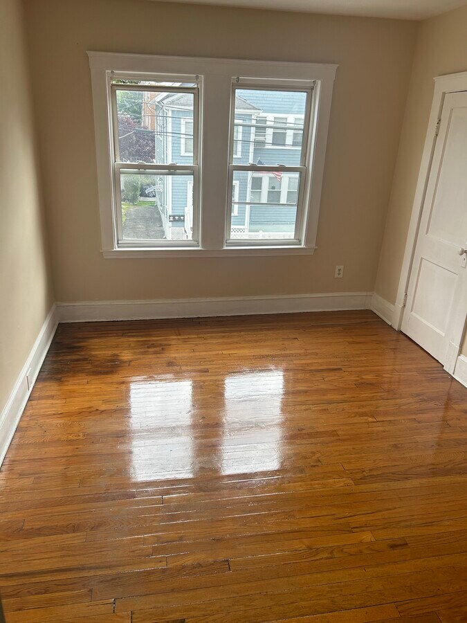 Photo - 36 Granfield Ave Unit 2R