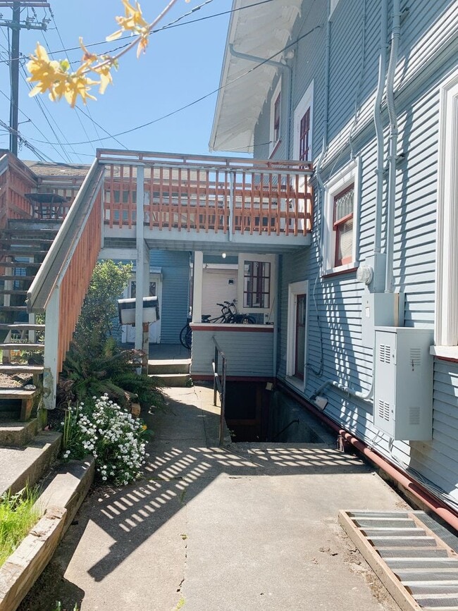 Photo - 1030 N Garden St Unidad #3