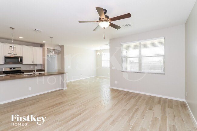 Photo - 10245 W Wood St