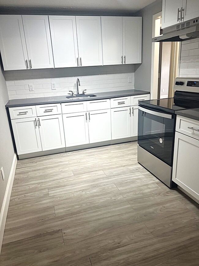 2 Bed 1 Bath Kitchen