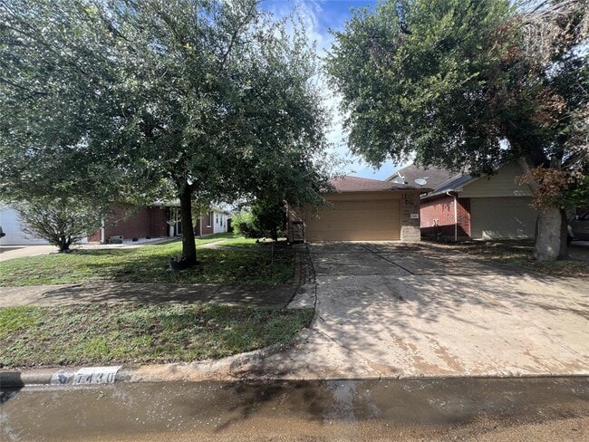 Photo - 7430 Village Lake Dr House