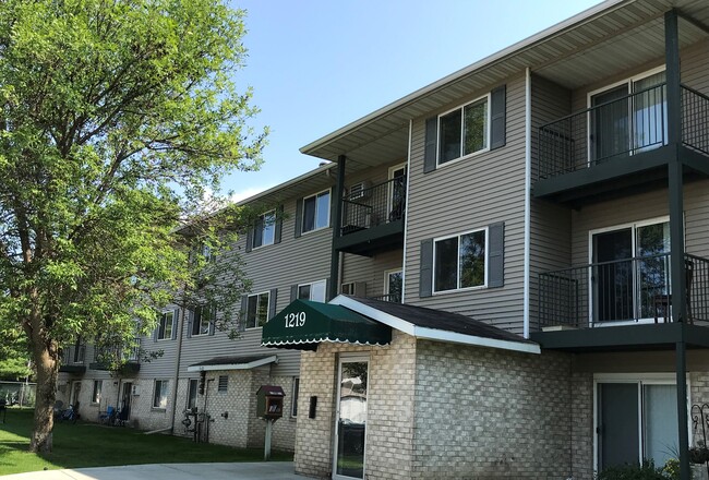 Building Photo - Arlington Ridge Apartments