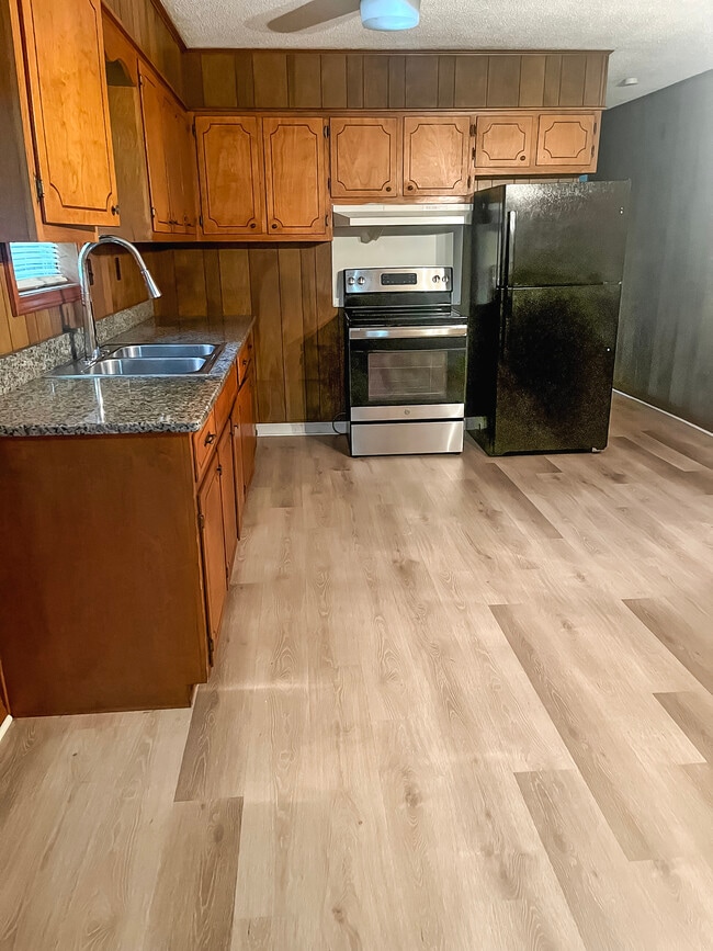 Photo - 1416 Harrison Ave NW