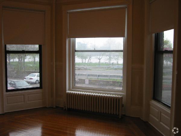 Building Photo - 2 bedroom in Boston MA 02215 Rental