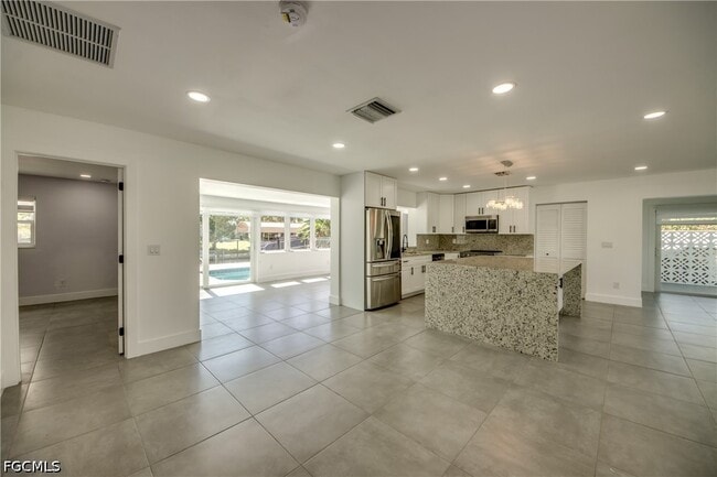 Photo - 4312 S Pacific Cir