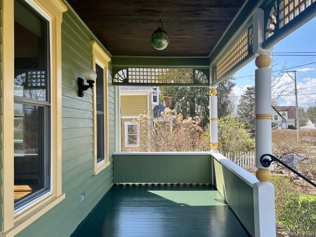 Photo - 8 Alden Pl
