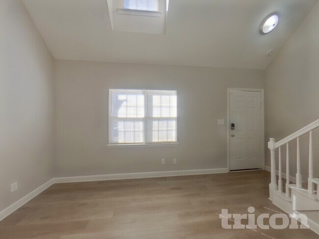 Photo - 8104 Lighthouse Way