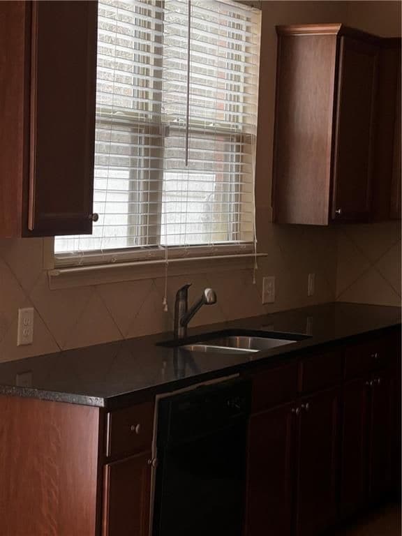 Photo - 3702 Brockenhurst Dr