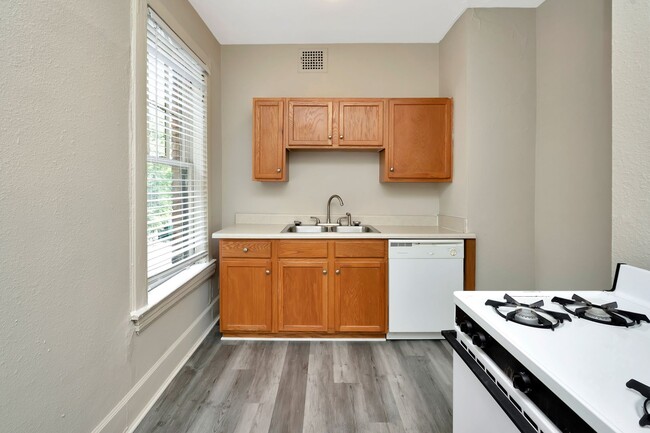 Photo - Carlisle Terrace