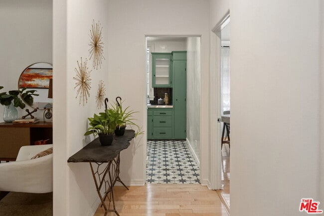 Photo - 1345 Hayworth Ave Unidad 2
