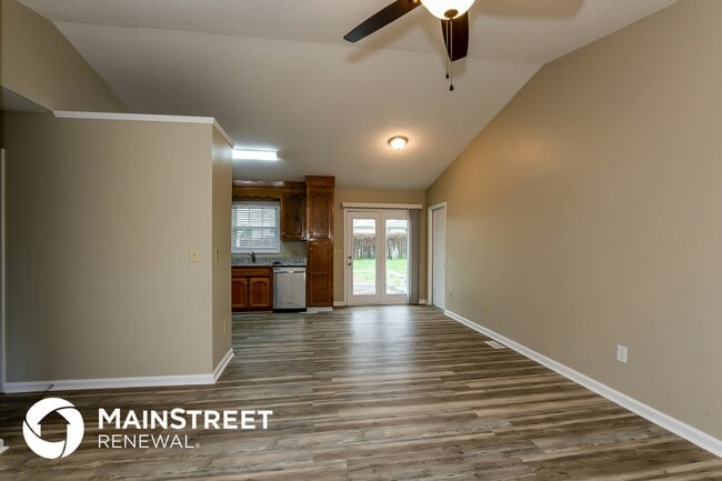 Photo - 604 Powerline Ave