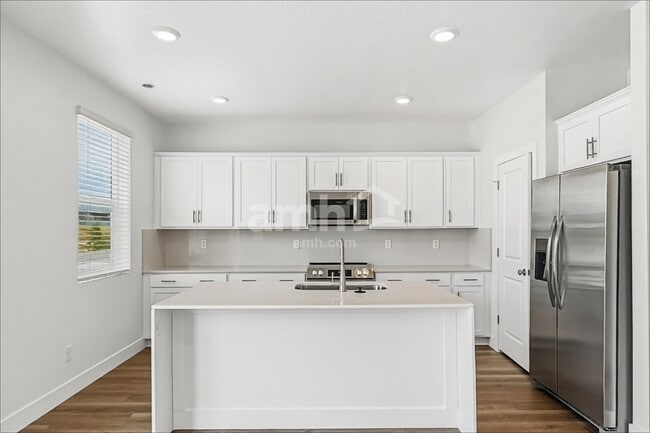 Photo - 5498 Damfield Ln