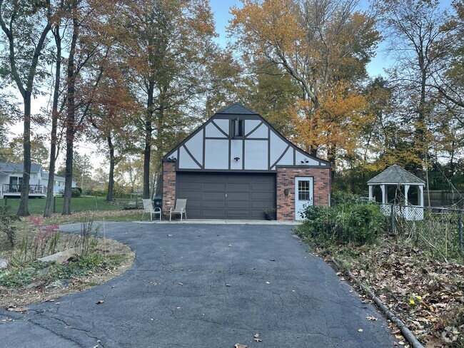 Building Photo - 75 Heathridge Rd Unit The Cottage Rental