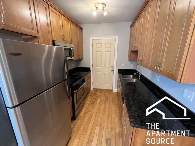 Building Photo - 4548 W George St Unit 2 Rental
