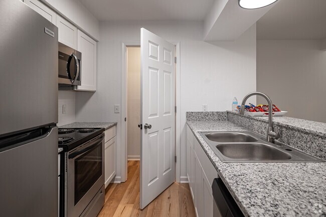 2BR, 2BA - 960SF (Renovated) - Mammoth at the Orchard Apartments