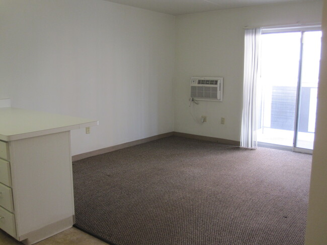 Photo - 518 W Main St