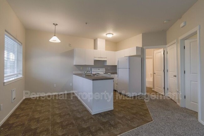 Photo - 118 S Main Ave