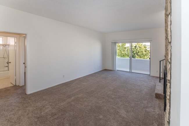 Photo - 3336 Tilden Ave