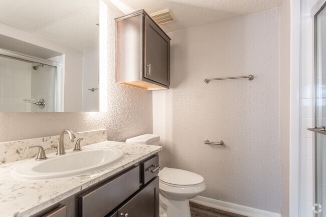 1 BR, 1 BA - 840 SF - The Village At Bunker Hill