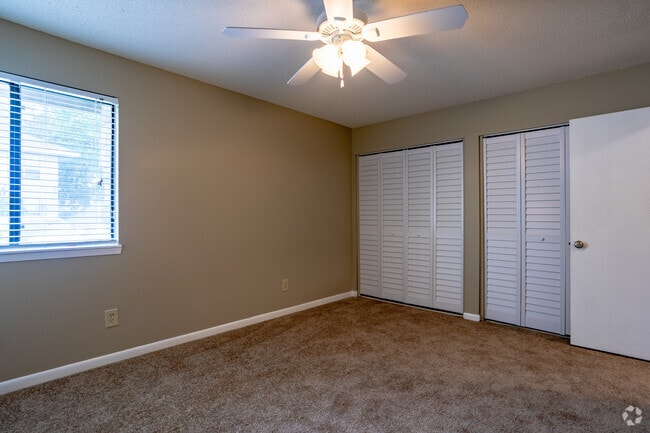 2BR,2BA_East Bay_1000 SqFt