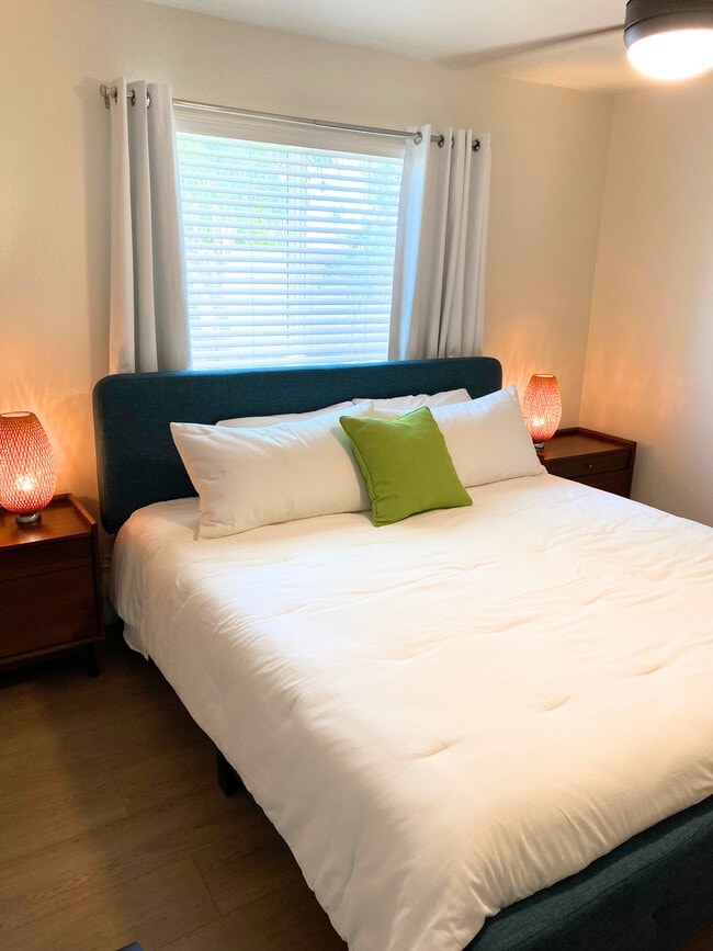 Master Bed: King size bed, 2 nightstands with USB ports, blackout wood blinds, darkening curtains.