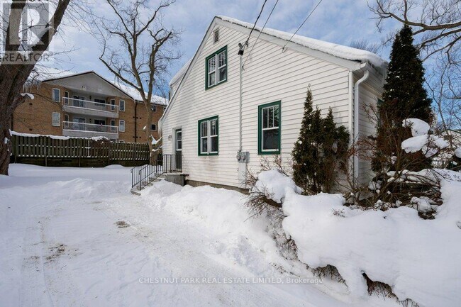 Photo - 31 Washburn St