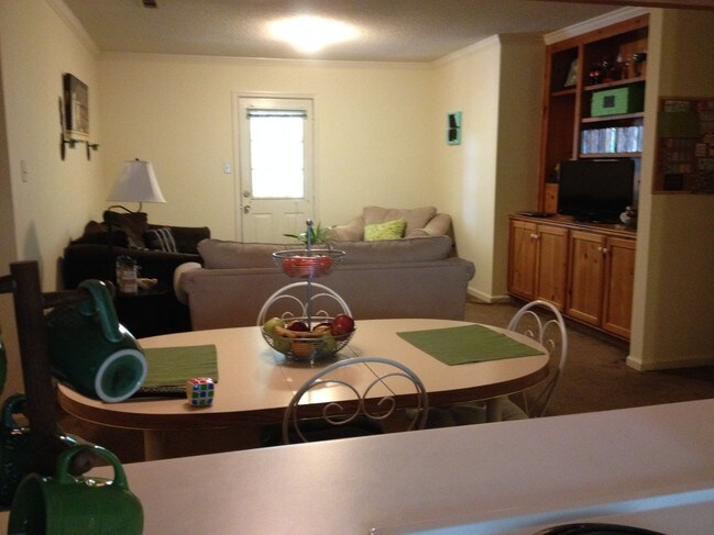 Photo - Moore Street Apartments