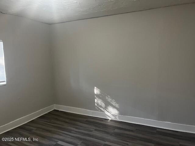 Photo - 1587 W 19th St