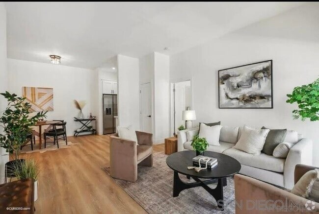 Building Photo - 8320 Regents Rd Unit 20 Rental