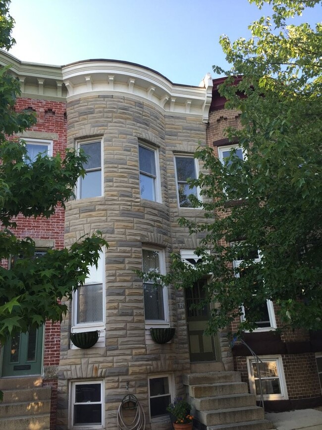 Photo - 3 bedroom row house located in desirable H...