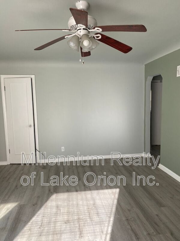 Photo - 4673 Academy St