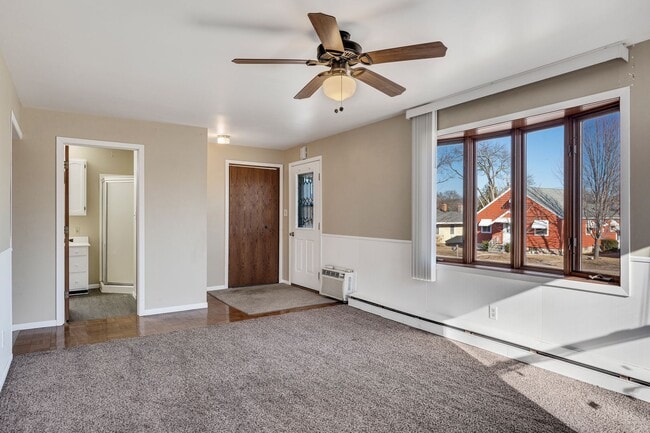 Photo - 526 8th Ave S