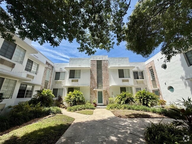 Building Photo - 1606 Meridian Ave Unit 10 Rental