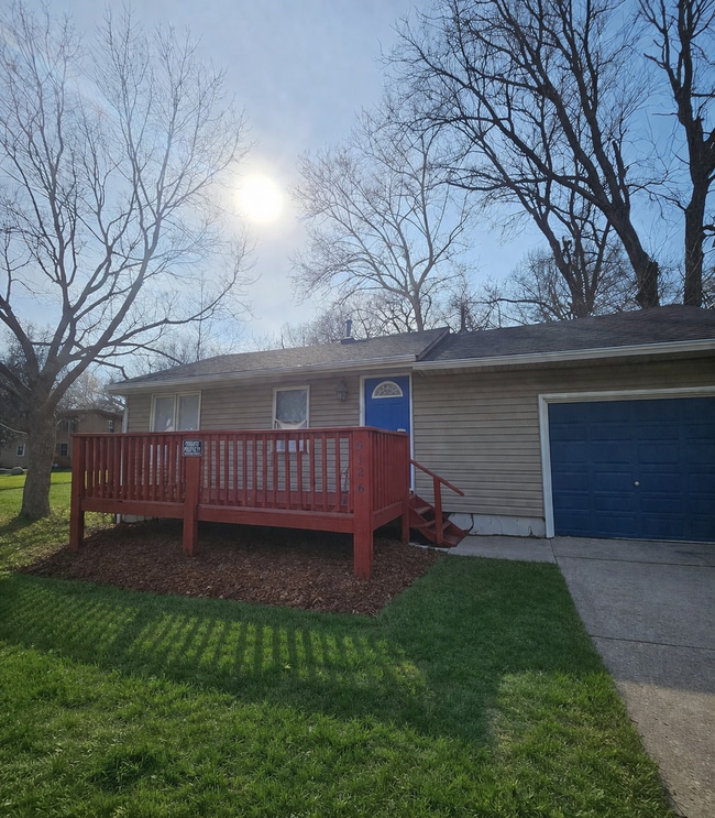 Building Photo - COMING SOON!!!   2 Bedroom 1 Bathroom Home