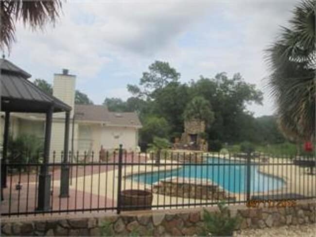 Photo - 1407 Camellia Dr