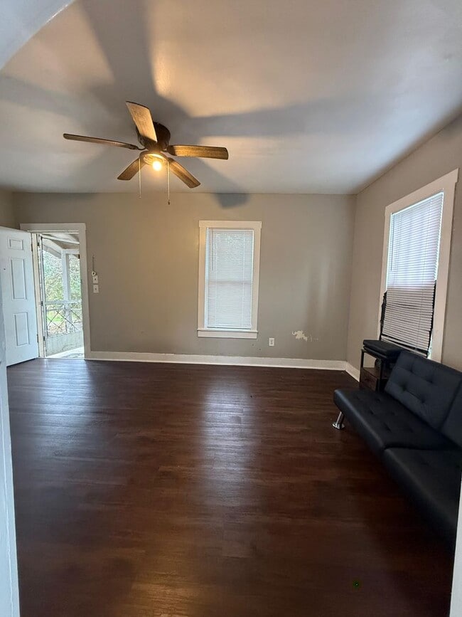 Photo - 1108 Dallas St Unit 1108 Dallas St  2